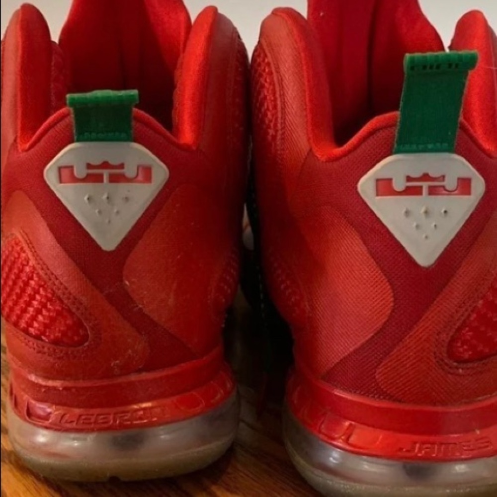 Lebron James Nike Extra Strings Red And Green - image 2